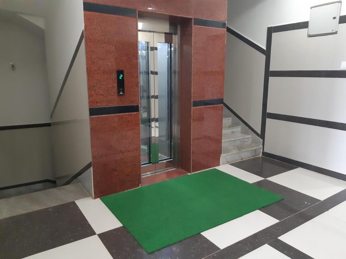 Devansh Bhanu Residency Dbr シュリーカーラハスティ エクステリア 写真