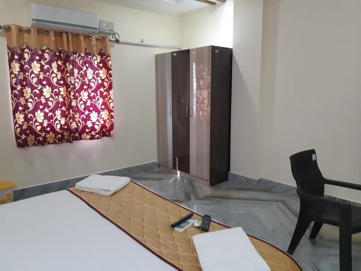 Devansh Bhanu Residency Dbr シュリーカーラハスティ エクステリア 写真